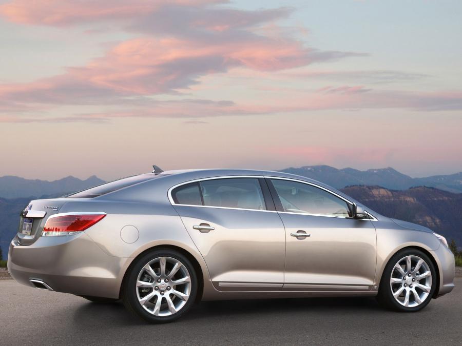  Buick LaCrosse 2010 года  (NA) (фото 1 из 121)